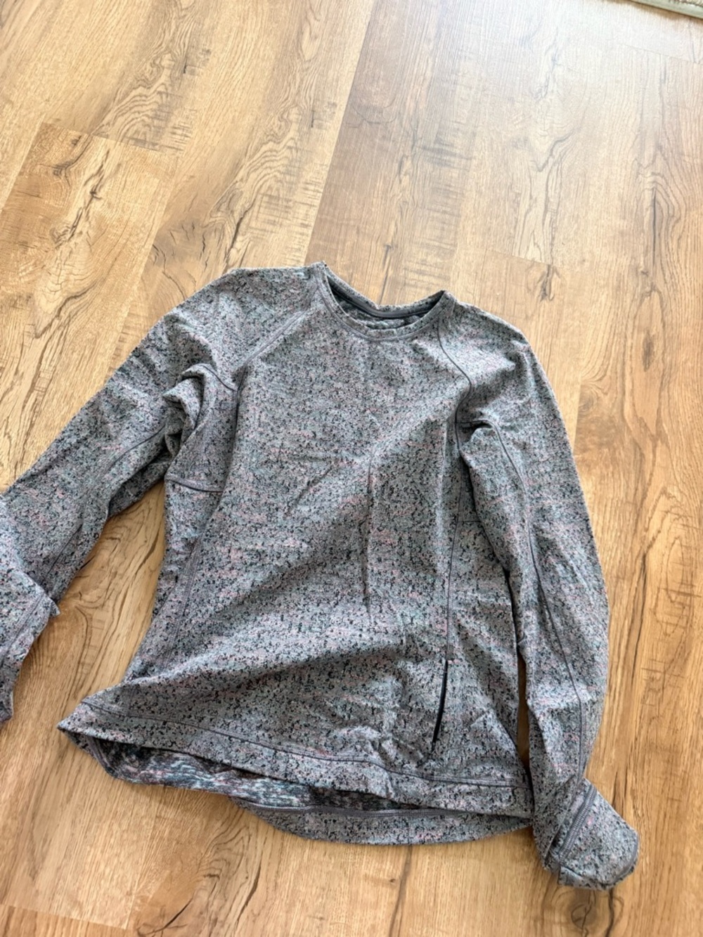 Lightweight Heathered Long Sleeve Top - Subtle Speckle Print